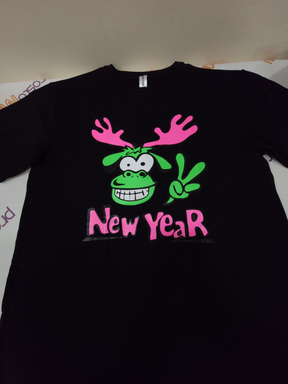 Чоловіча футболка з новорічним оленем реальне фото